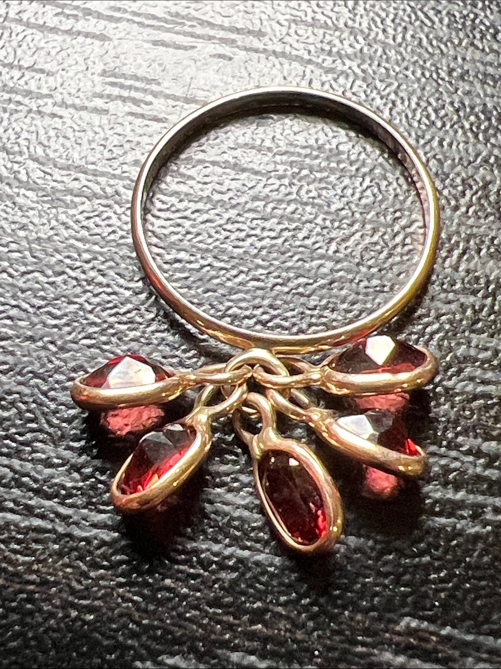 Vintage 10k Solid Yellow Gold Red Garnet Gemstone Cha-Cha Dangle Charm Ring - Picture 5 of 12